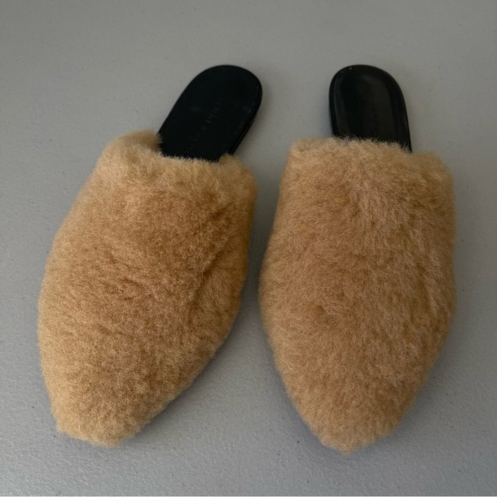 Jenni Kayne Shearling Pointed Toe Flat Mule in Natural EU38 US7.5-8